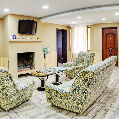 Guest House Mart Villa Martvili Bagian luar foto