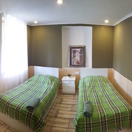 Guest House Mart Villa Martvili Bagian luar foto