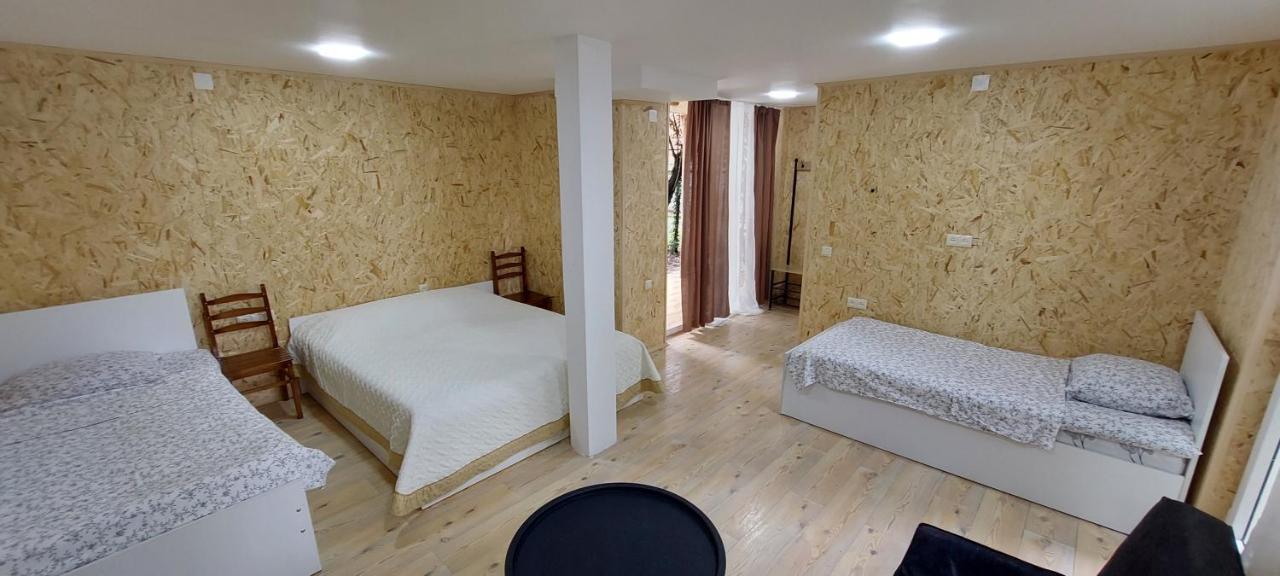 Guest House Mart Villa Martvili Bagian luar foto