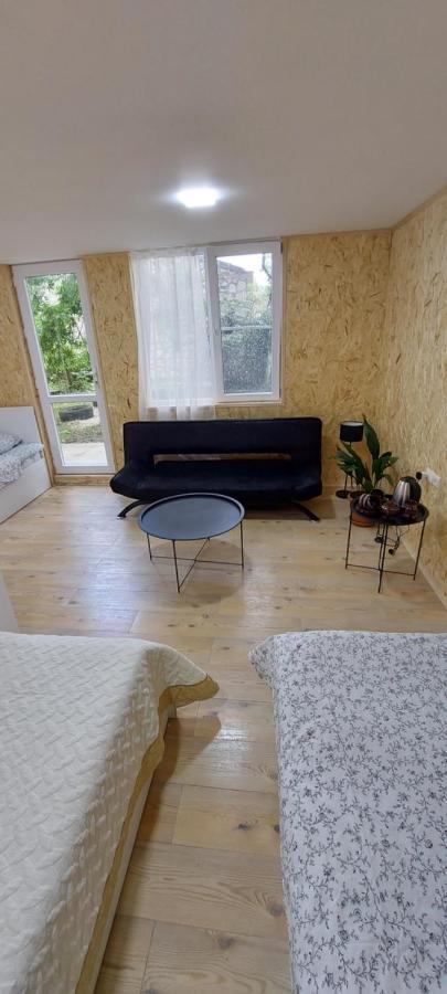 Guest House Mart Villa Martvili Bagian luar foto