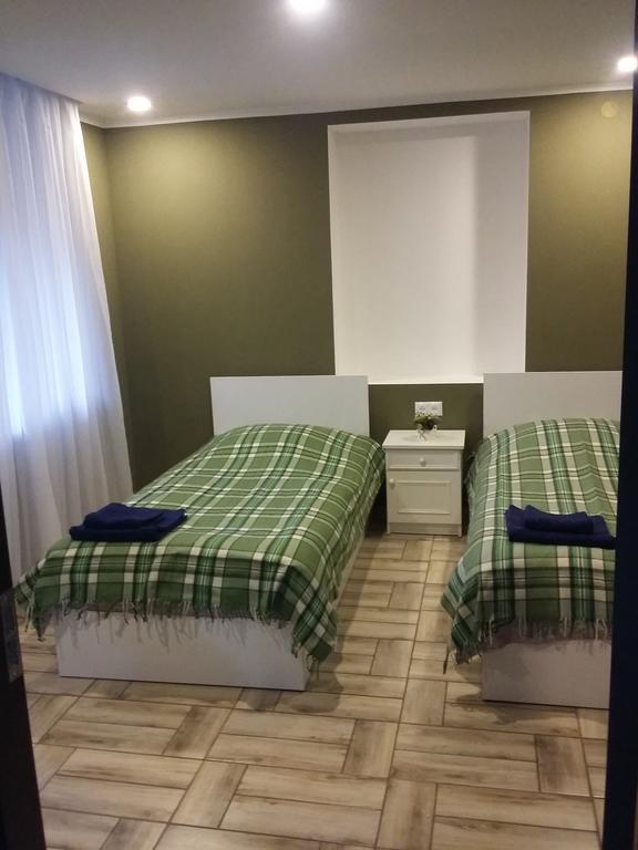 Guest House Mart Villa Martvili Bagian luar foto