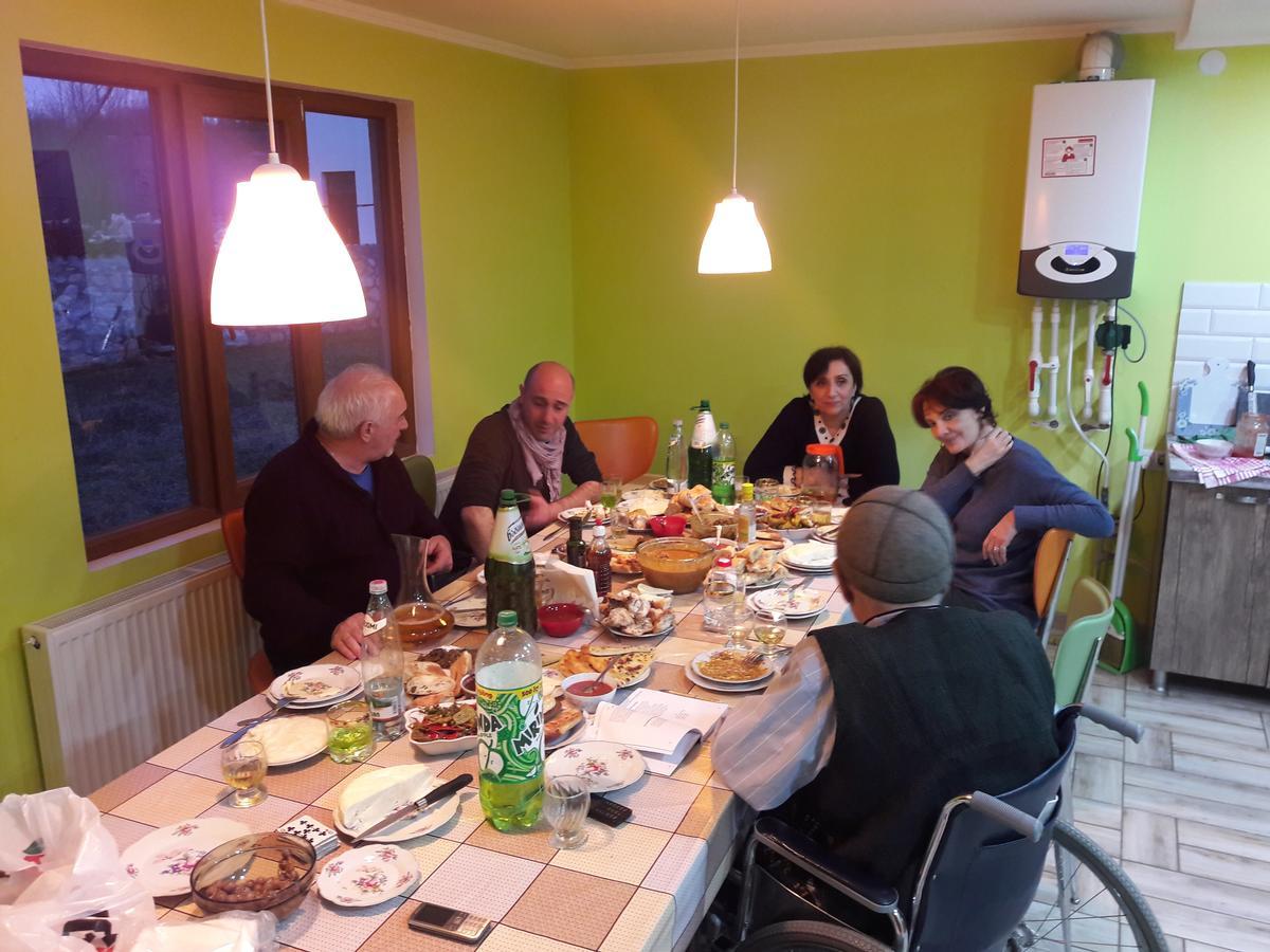 Guest House Mart Villa Martvili Bagian luar foto