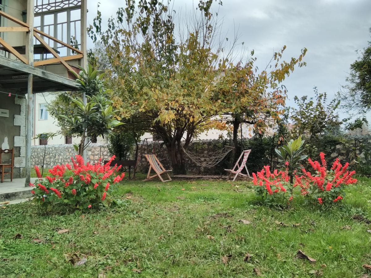 Guest House Mart Villa Martvili Bagian luar foto