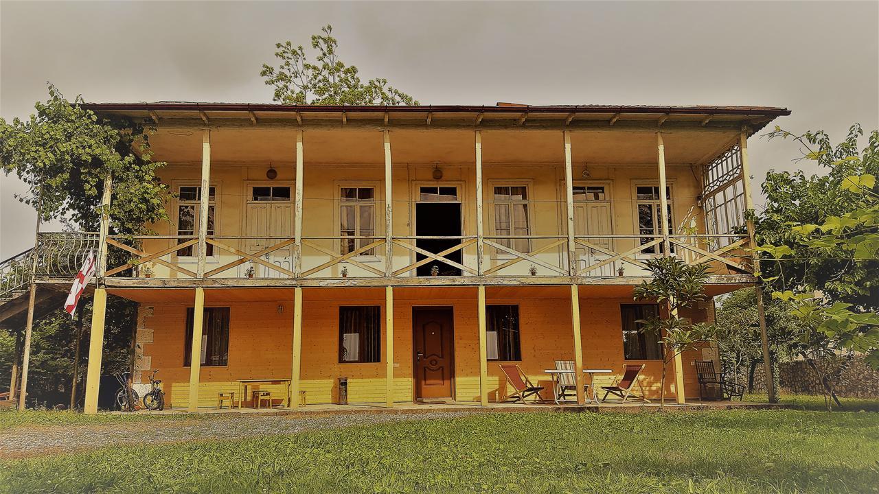 Guest House Mart Villa Martvili Bagian luar foto