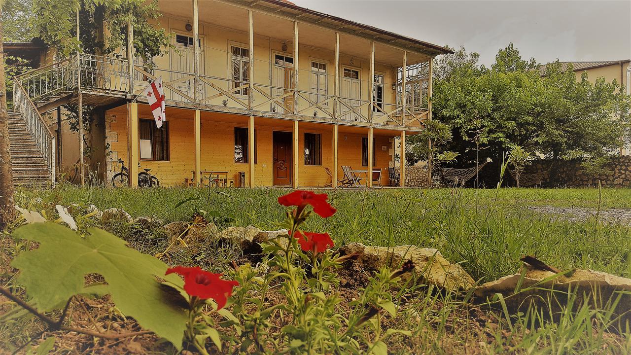 Guest House Mart Villa Martvili Bagian luar foto